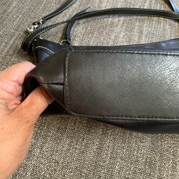 Coach - Picture 4 of 4